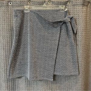 NWT - LOFT Outlet Size L - Stretch Skirt